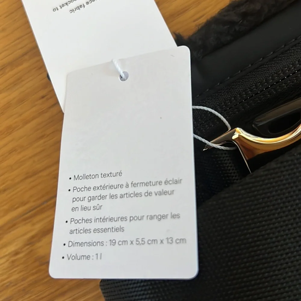 NWT Black Lululemon Fleece Sherpa Everyday Belt Bag! - Picture 6 of 10